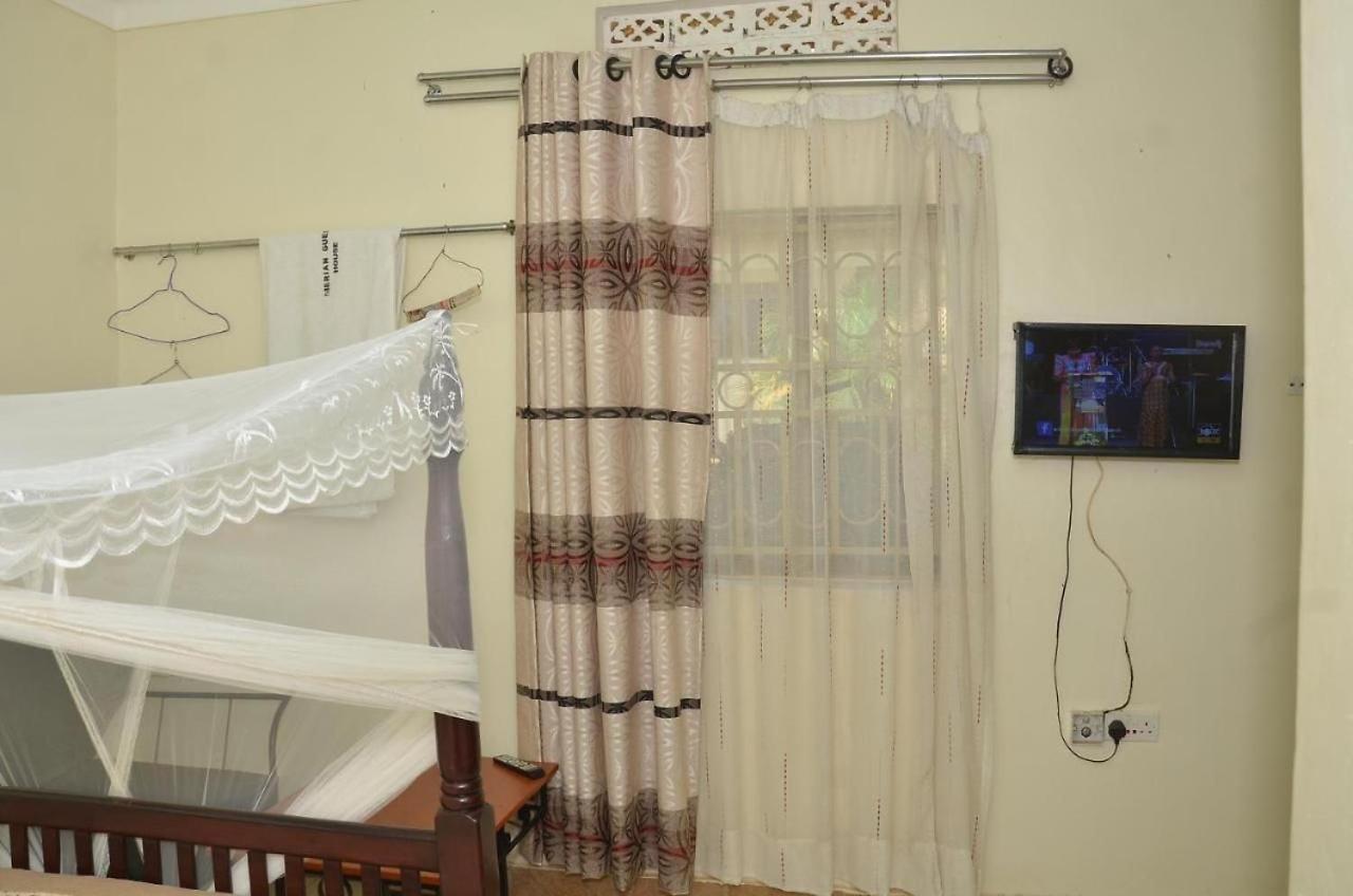 Mukono Town Merian Gardens And Guest House מראה חיצוני תמונה